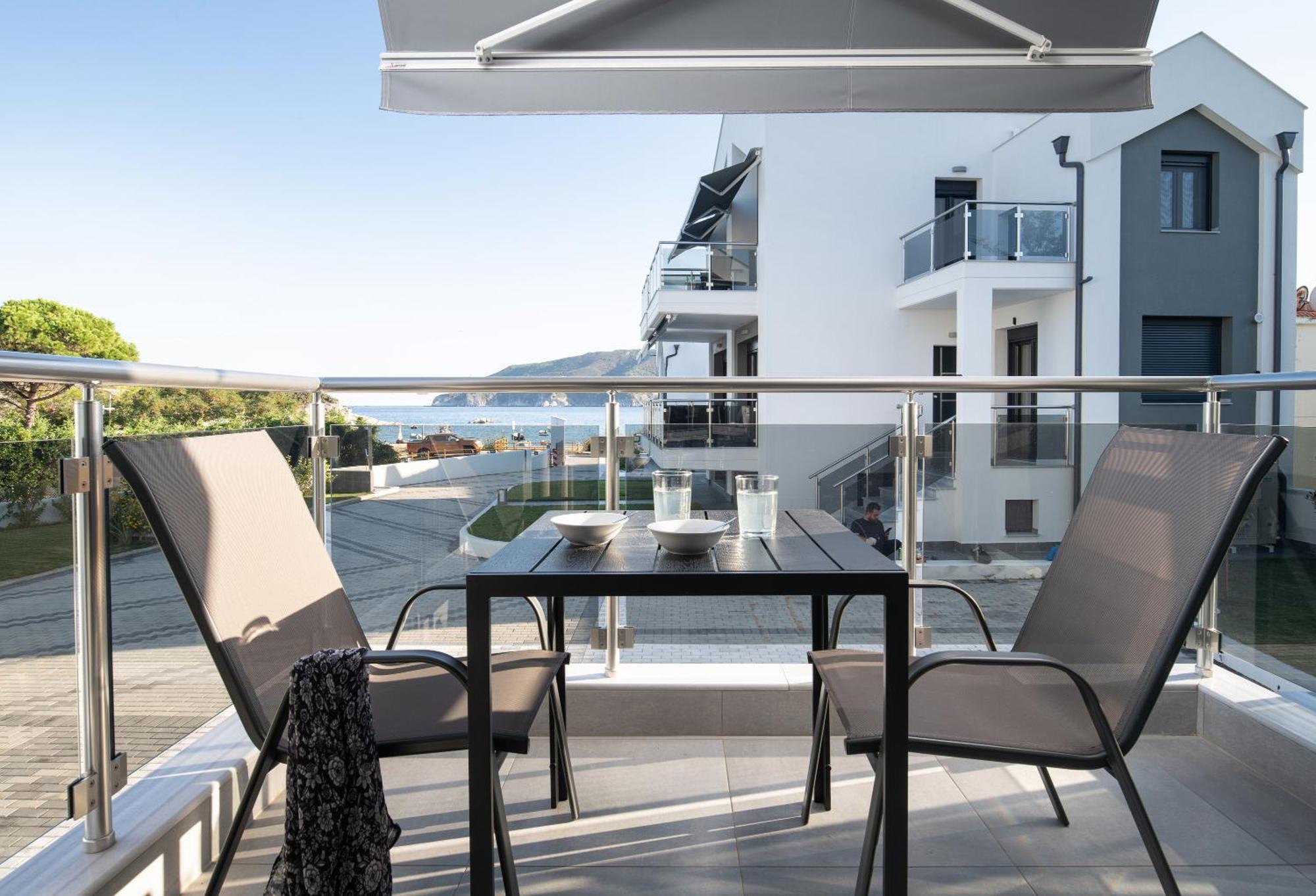 The Black Pearl Villas Kalamítsion Exteriör bild